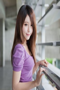娇妻被别人干的高潮连连